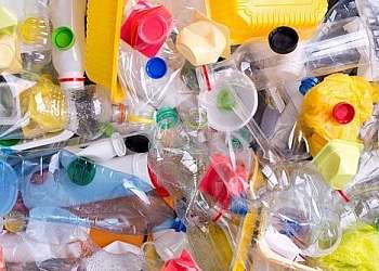 Reciclagem de potes plásticos