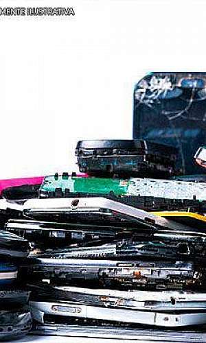 Reciclagem de equipamentos eletrônicos Reciclagem de equipamentos eletrônicos